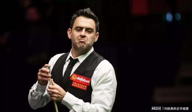 的朝阳下 的朝阳下